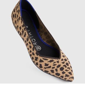 *NEW* Rothys leopard print “The Point” flats